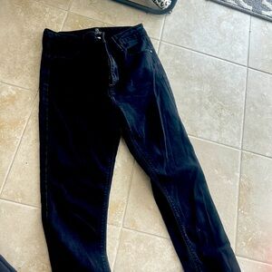 Black Skinny Jeans